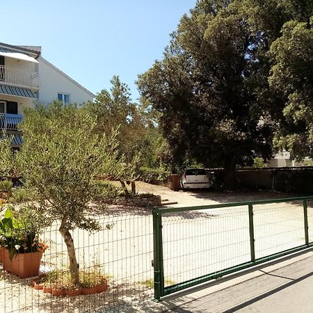Tihana-Ground Floor With Large Terrace Makarska Exterior foto