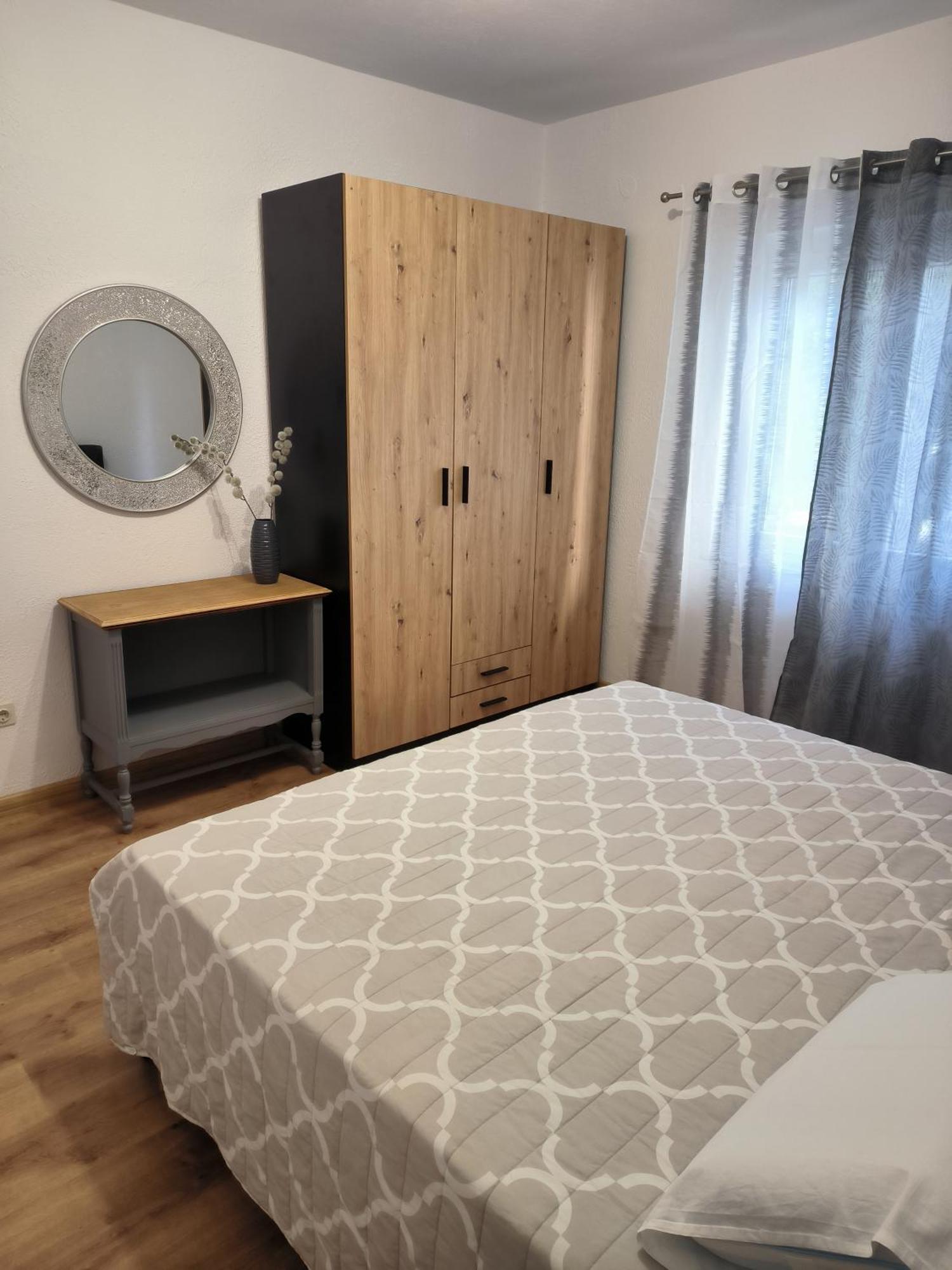 Tihana-Ground Floor With Large Terrace Makarska Exterior foto