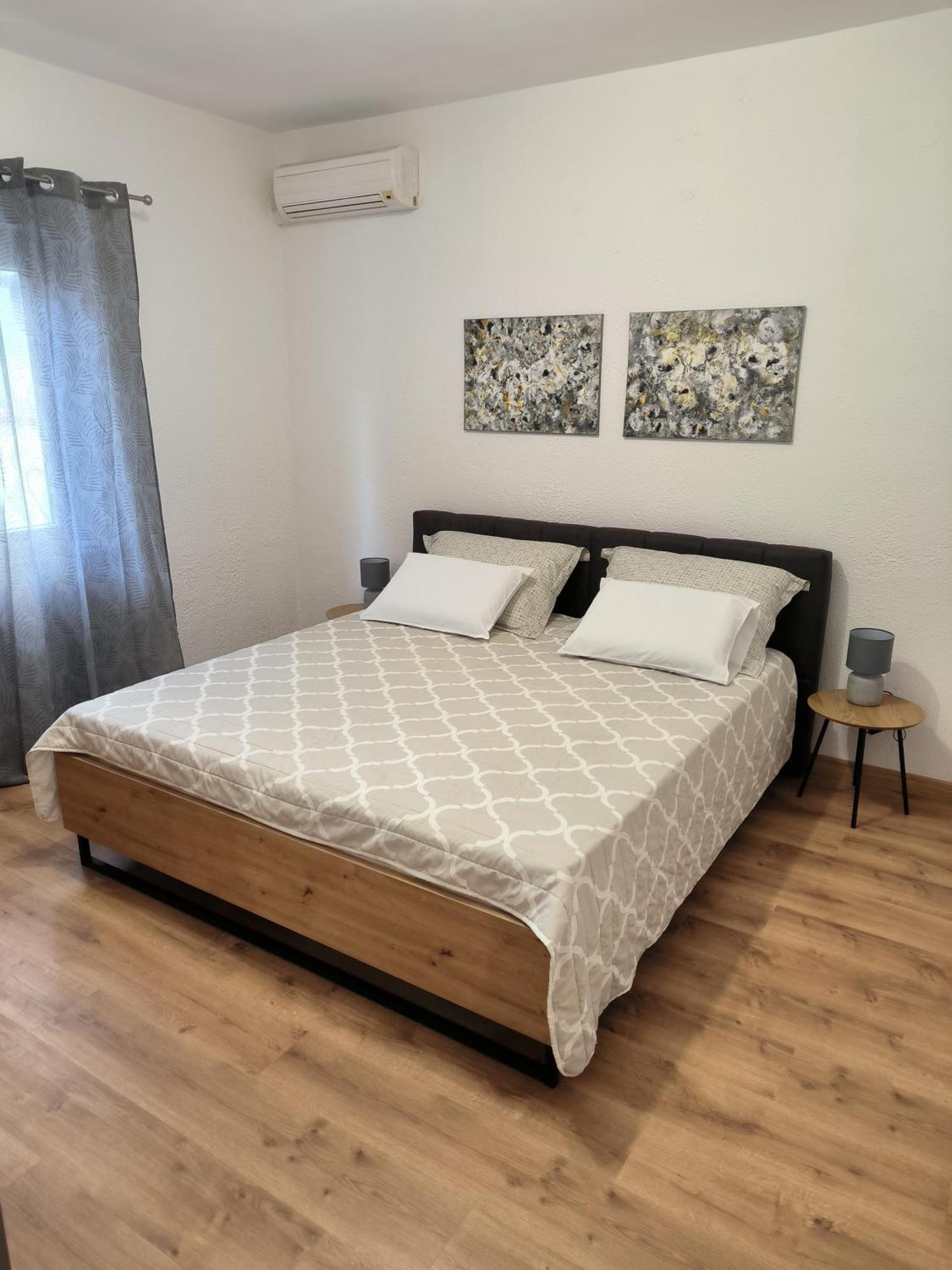 Tihana-Ground Floor With Large Terrace Makarska Exterior foto
